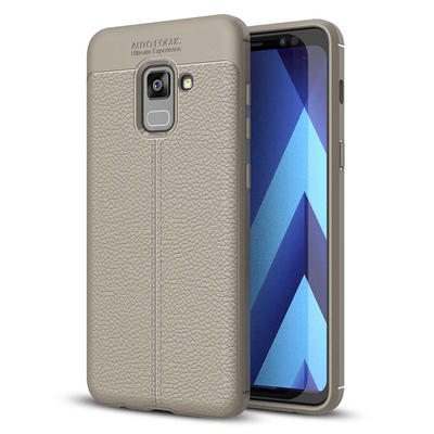 Microsonic Samsung Galaxy A8 Plus 2018 Kılıf Deri Dokulu Silikon Gri
